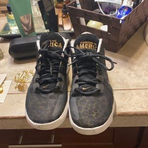 Zoom 1 the greek freak